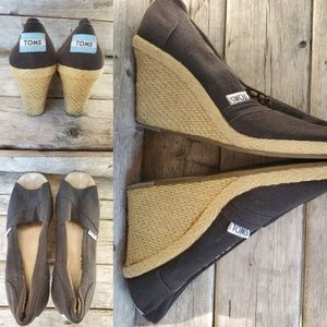 Tom's Espadrille black peep toe wedges size 7
